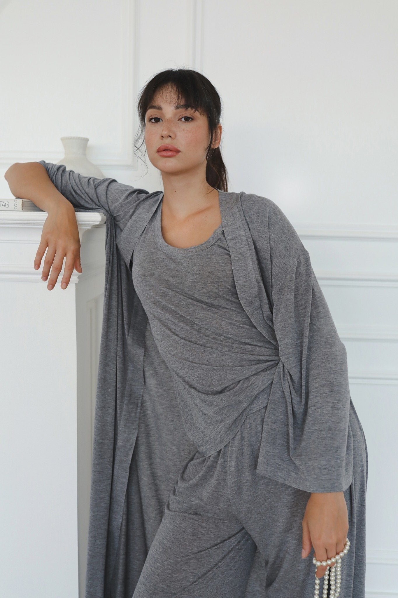 Gris three-piece set